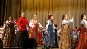 "А кто ж у нас ранешенько во дворе"