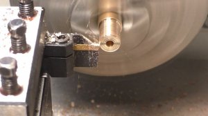 Крючок- вешалка для одежды своими руками.