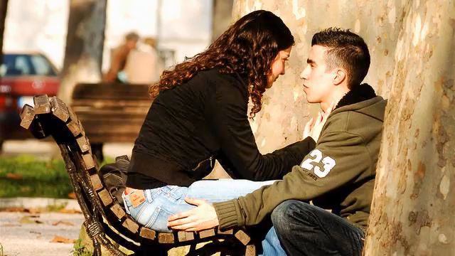 Музыка Европа Плюс. Настоящий хит! Послушайте! смотреть онлайн