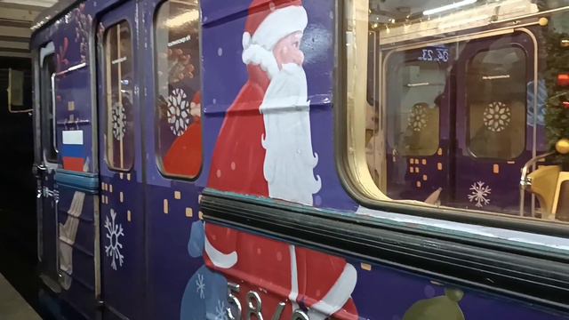 Последний день работы Новогоднего ЕЖ3 и отправление со станции Планерная в тупики