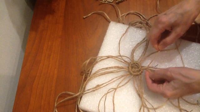 Плетение салфеточки по кругу. Мастер класс макраме. Шаг 5 #плетение #макраме