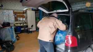 Вместительный багажник на Фольксваген Шаран пригодится для поездок на дачу!