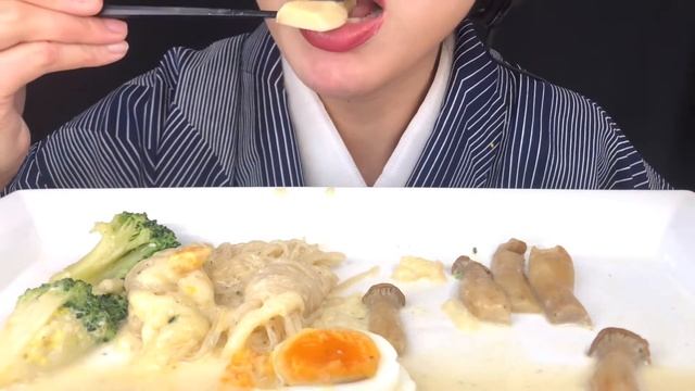 CHEESSEY CREM SHIRATAKI KONJAK NOODLE, ZEN PASTA, KING OYSTER MUSHROOM, BROCCOLI EATING SOUND 咀嚼音