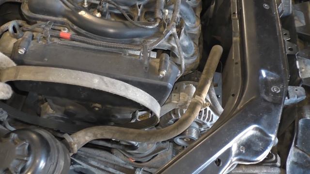 Замена ремня генератора на Приоре с ГУР или кондиционером смотреть онлайн