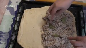 Пирог с рыбными консервами