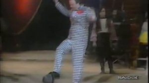 Il giocoliere Vladimir al Circo Darix Togni: Tanto di cappello!