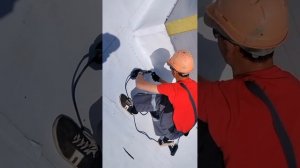 Монтаж ТПО-мембраны. Монтаж примыканий и усиление внешнего угла неармированной мембраной.