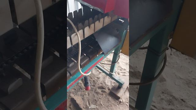 Машина для обрезки чеснока. Небольшая доработка #сельское хозяйство #чеснок смотреть онлайн