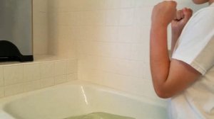 ICE COLD BATH CHALLENGE!!!!!