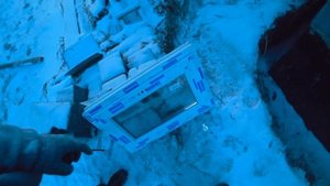 Монтаж окна и установка двери. Котельная почти готова. Монтажная пена в мороз.