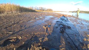 НАХОДКИ ПОД ВОДОЙ. КОП ЗАТОПЛЕННОЙ ДЕРЕВНИ. НАШЕЛ СЕРЕБРЯНЫЕ МОНЕТЫ. Кладоискатель Руся.