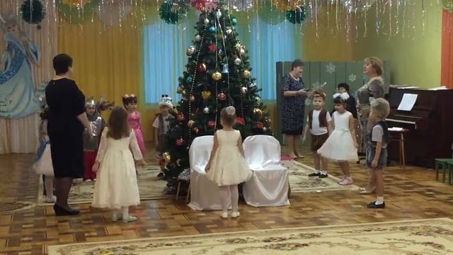 Новоднее выступление детей садик П.Воротынск 2014 смотреть онлайн
