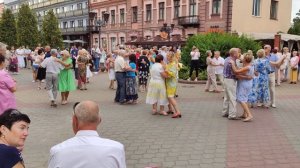 Танцуем с Мариночкой Житеневой и оркестром Валерия Коваля!