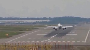 Очень опасные моменты при взлете и посадке самолета при сильном боковом ветре. #Самолет, #посадка,