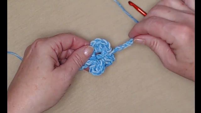 Lazy Daisy Chain Necklace Crochet Pattern #crochet #crochetvid