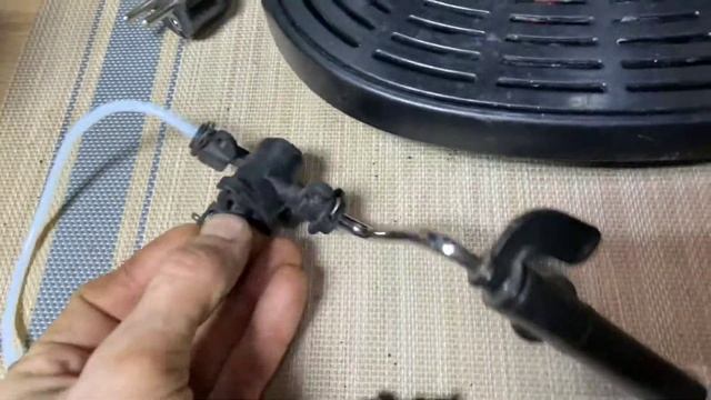 Капает с носика Делонги кофеварки. Течь крана воды. Ремонт просто и быстро. Своими руками. смотреть онлайн