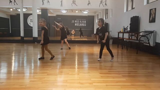 Танцевальная разминка для детей 5-6 лет, студия танца "FVD"