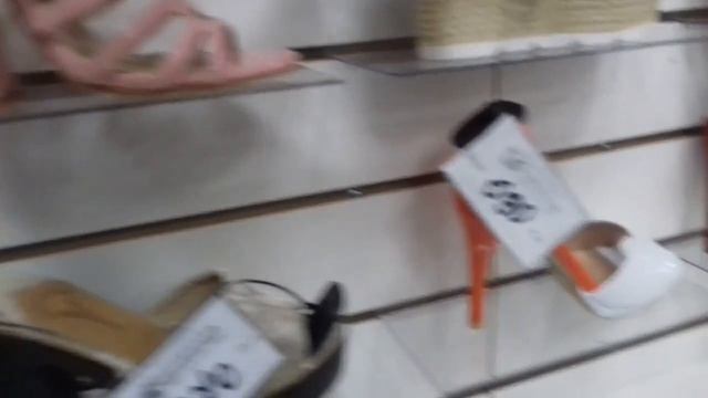 ОБУВЬ ПО-ДЕШЁВКЕ//ОБЗОР ПОЛОК БЮДЖЕТНОГО МАГАЗИНА