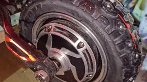 Шипанули покрышки для электросамоката,  выехал протестить,   Live