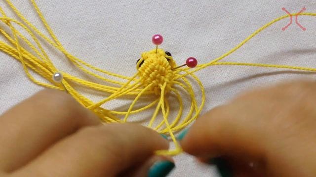 Macrame tutorial:  3D golden fish key chain - Step by step macrame animal pattern