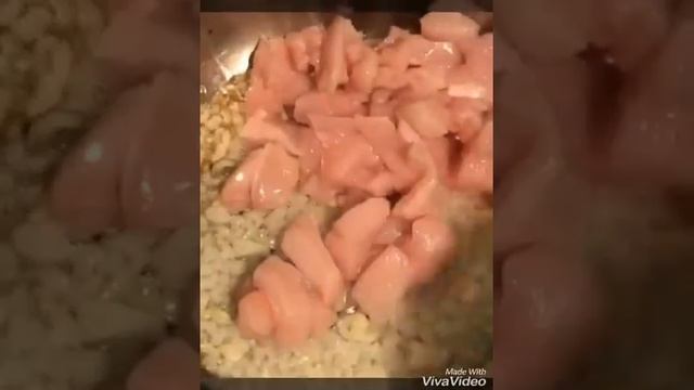 Фетучини с курицей и грибами в сливочном соусе