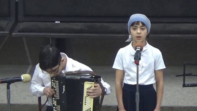 Кардышев Руслан, Кардышева Карина - Звездочки ярко сияли (Пение)