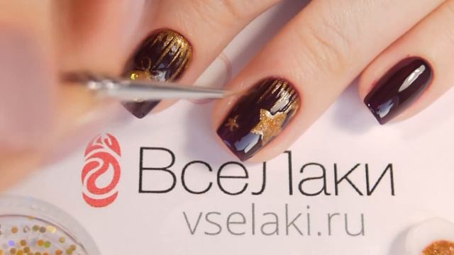 Новогодний маникюр с елочными игрушками смотреть онлайн