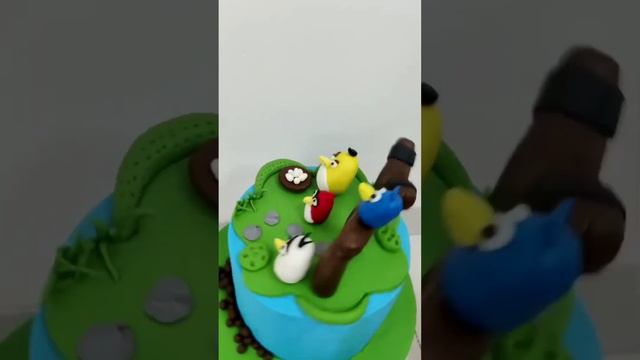 Angry Birds Theme Cake