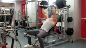 Жим для груди 200 килограммов, 450 lbs Machine Incline Bench Press. Упражнения на тренажерах