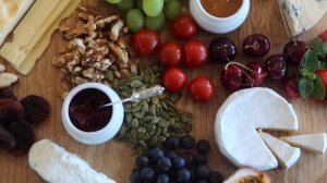 Сырная тарелка- отличная закуска или десерт.