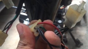 SISTEMA ELÉCTRICO EN MOTOCICLETAS CHINAS (Para instalar FAROS LED, Direccionales)