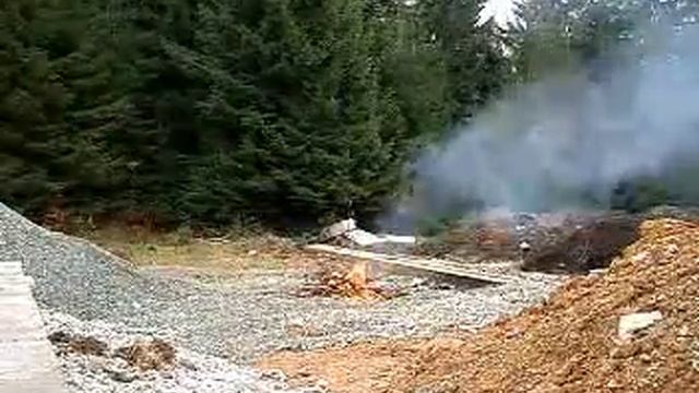 ВЗРЫВ монтажной пены в костре смотреть онлайн