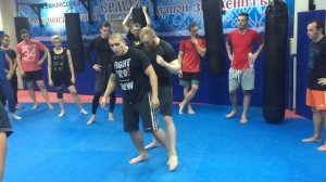 Бросок с колена. Тренировка ММА. FightBRO.ru - г. Москва, Ленинский.