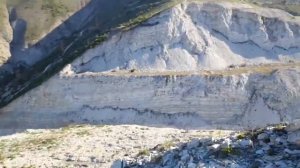 Кавказ сделан искусственно,а чёрное море карьер!