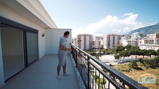 Пентхаус 3+1 в Махмутларе за 86000 €. Уютный комплекс, хорошее местоположение.