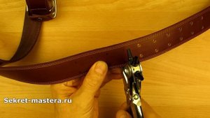 Как сделать отверстие в ремне своими руками / Как заработать 300  рублей за 3 минуты / Sekretmaster