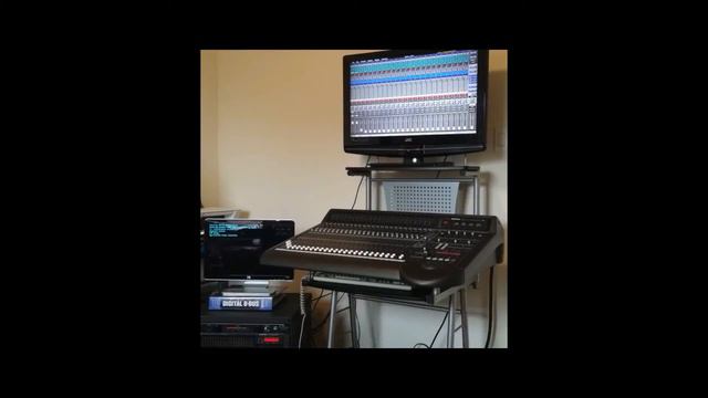 Mackie d8b mixing console flying faders смотреть онлайн