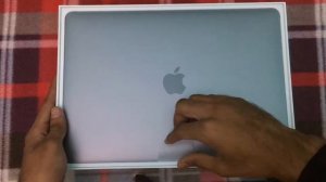 Maxed out 2016 MacBook Pro with Touch Bar Unboxing