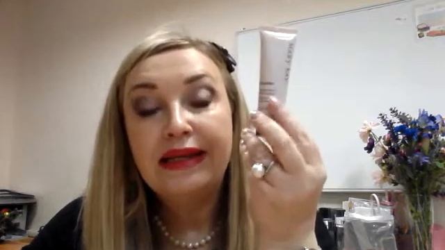 Школа макияжа. Эффект "дорогой" кожи смотреть онлайн