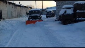 Снегоотвал на УАЗ. Уборка снега снегоотвалом УНИКАР.