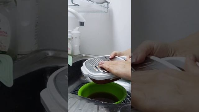 Как быстро очистить икру от плёнки через тёрку смотреть онлайн