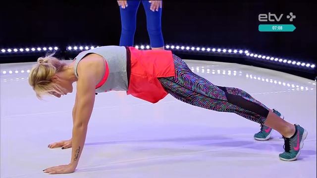 Мало не покажется! Зарядка для любителей повышенных нагрузок смотреть онлайн