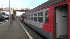 Электропоезд ЭР2Т-8010 станция Яхрома