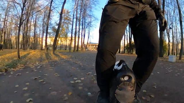 Осень 2020. СПб, Парк Победы. А разве Люди уже летают? Ещё как летают! Моноколесо-это Счастье! смотреть онлайн