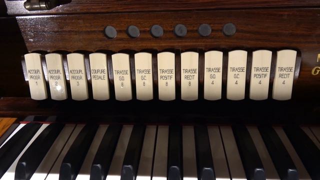 L'orgue Notre-Dame d'Auteuil - La console смотреть онлайн