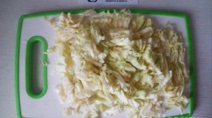 Домашний борщ с капустой, свеклой и постной свининой