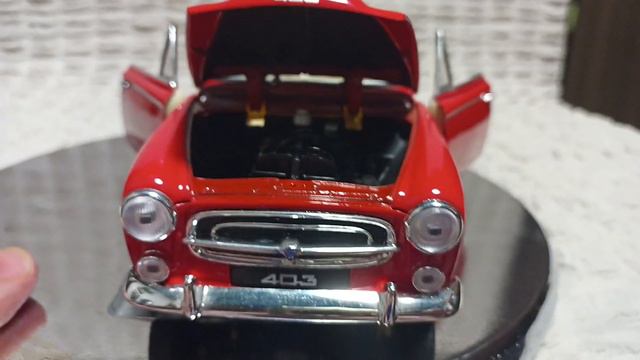 Peugeot 403 1957 , 1:18 , diecast , колекционерски модел смотреть онлайн