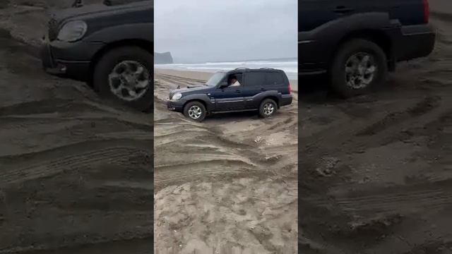 mi potente hyundai terracan en playa de chilca