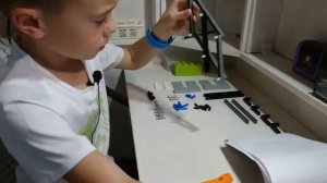 Физика с LEGO. Весы Роберваля. Описание и сборка.