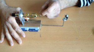 Крючковяз (машинка) для привязывания рыболовных крючковю